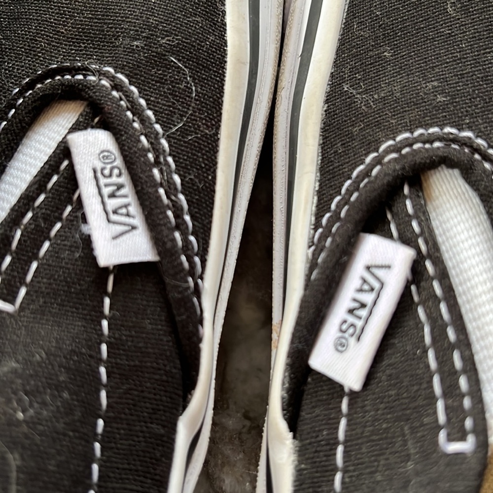 Vans - Picture 3 of 5